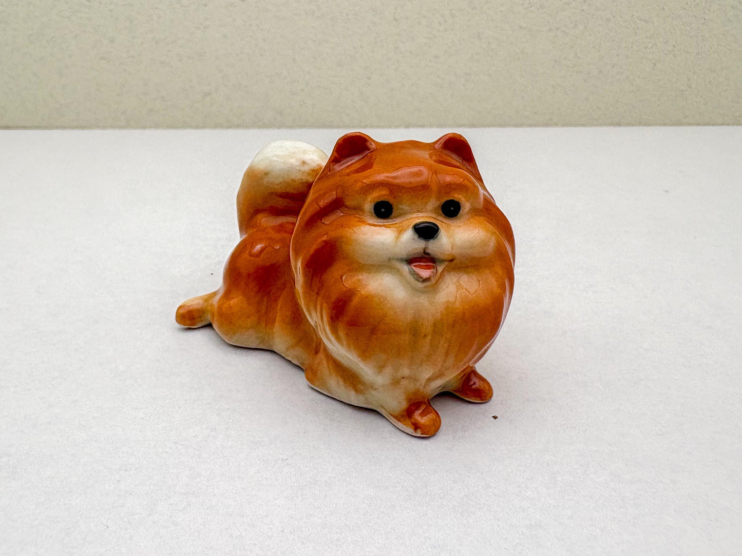 Orange Pomeranian Ceramic Dog Figurines Trio – Hand-Painted Miniatures for Animal Lovers, Cute Gifts, or Home & Office Decoration
