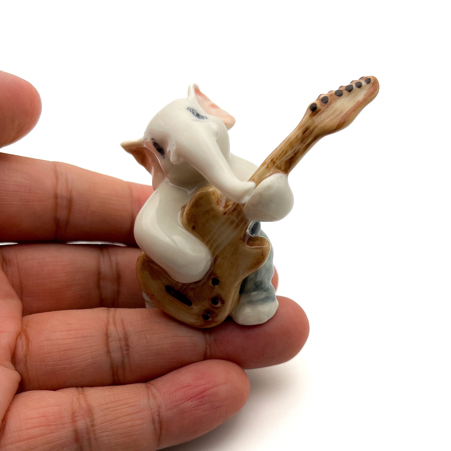 White Elephant Guitarist