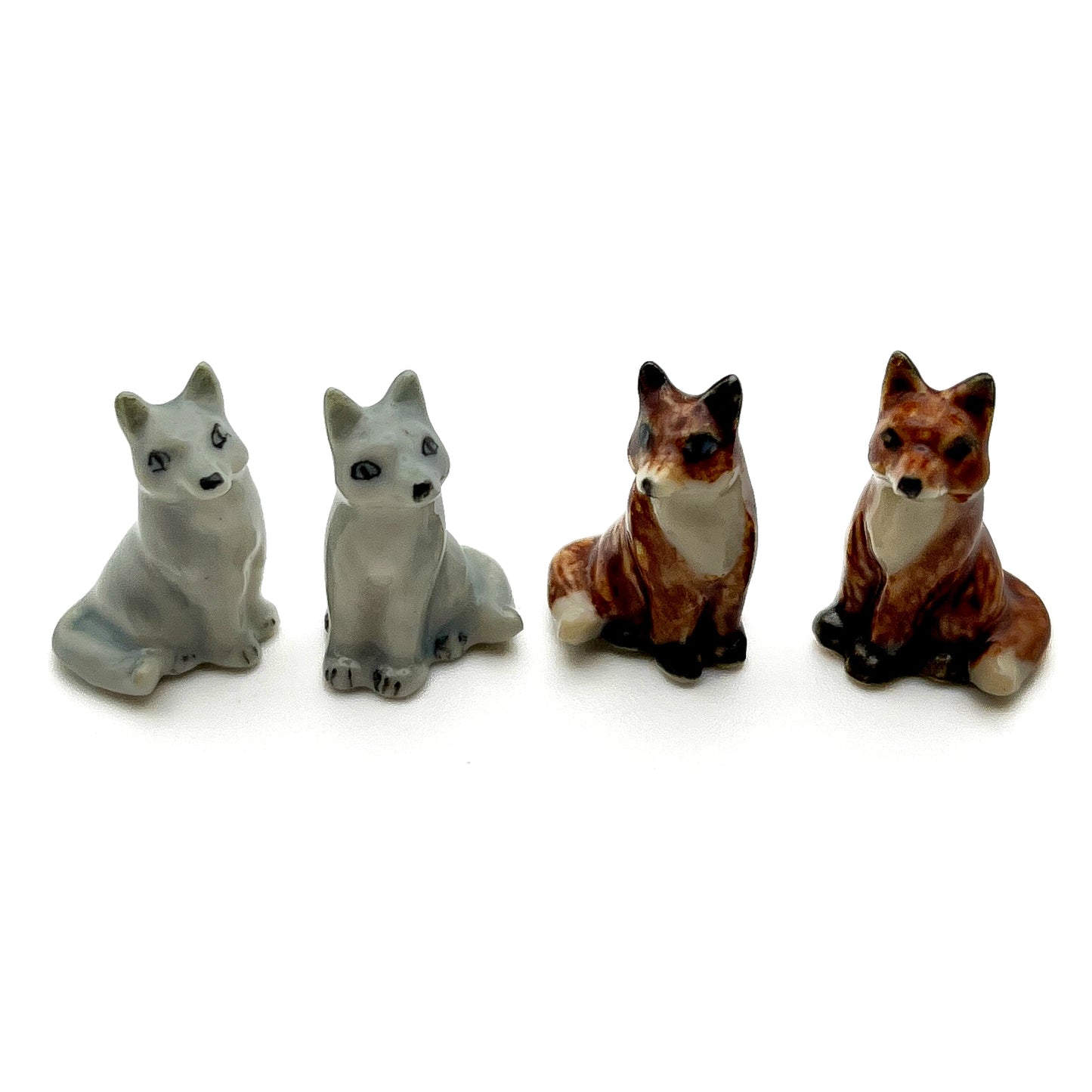 2 Tiny Foxes