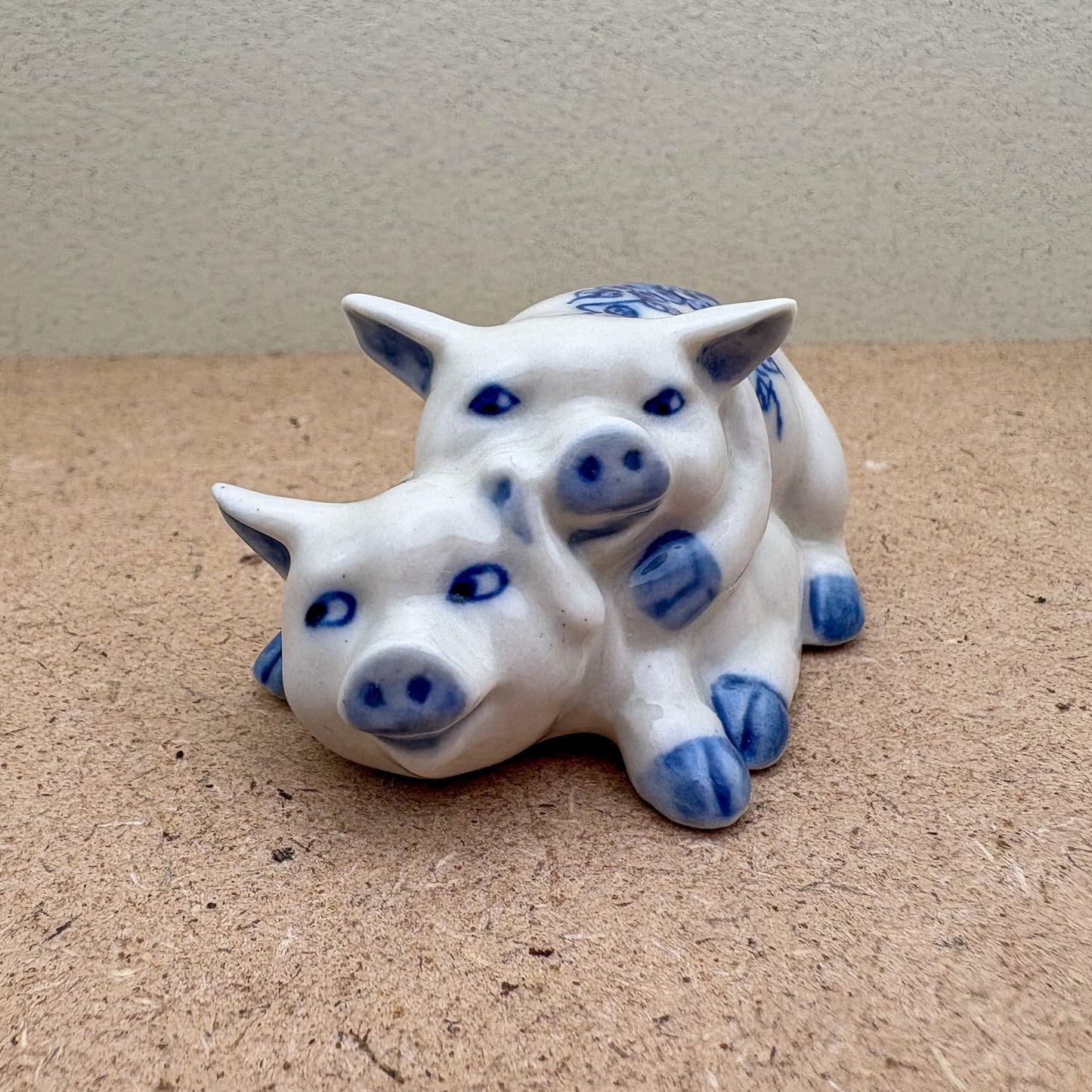 Floral Detailed White Pig