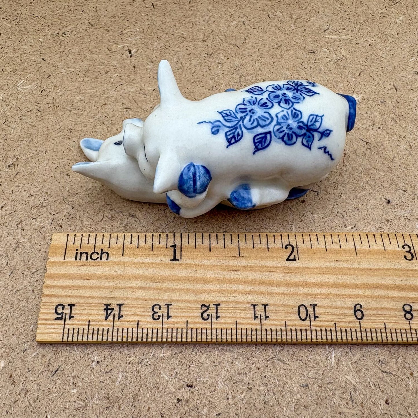 Floral Detailed White Pig