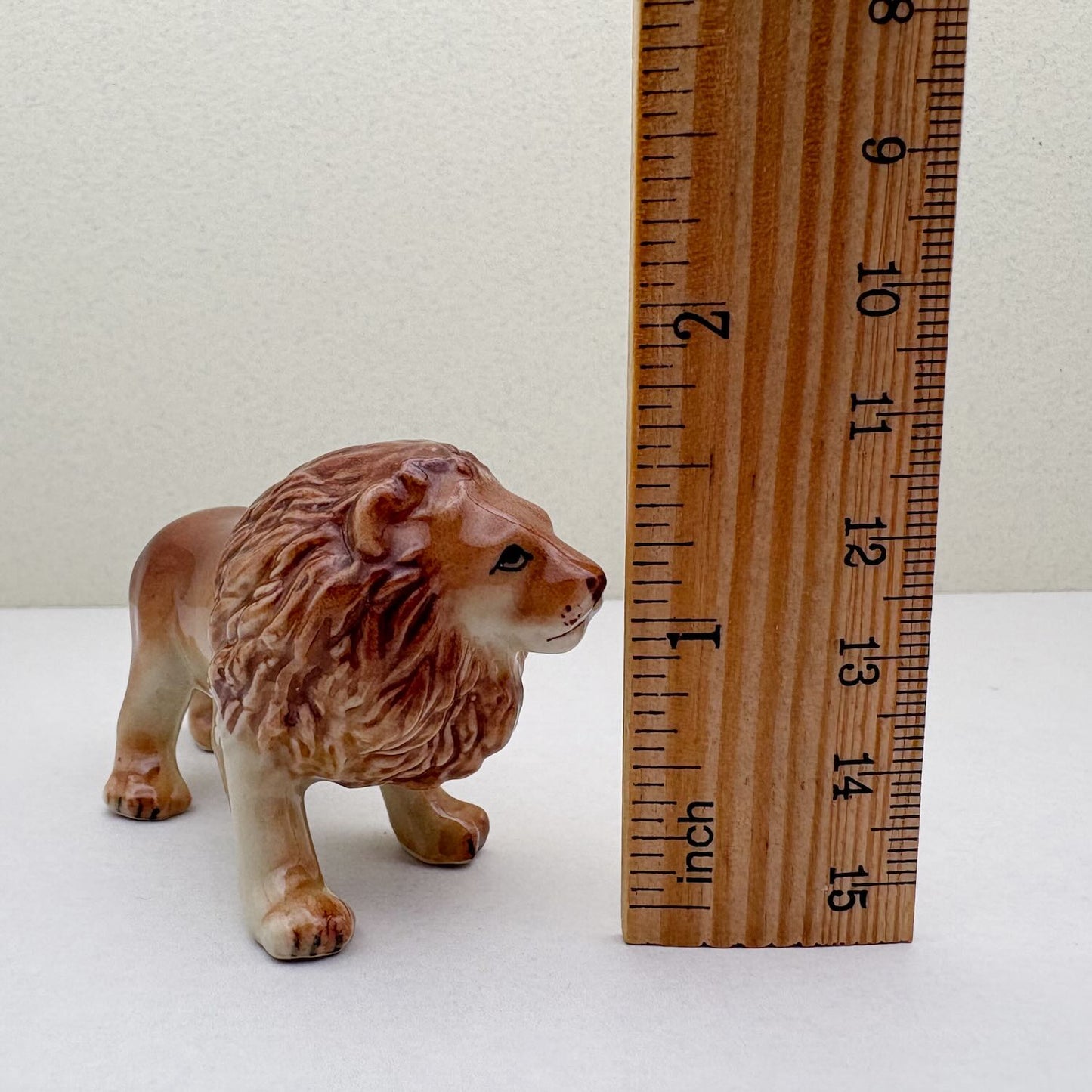 Regal Lion & Lioness Set
