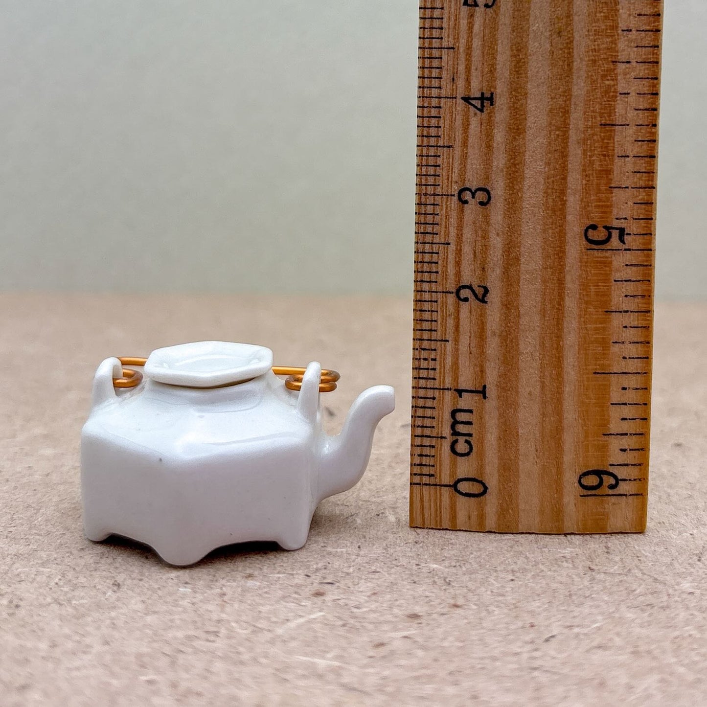 Hexagonal Shape Teapot