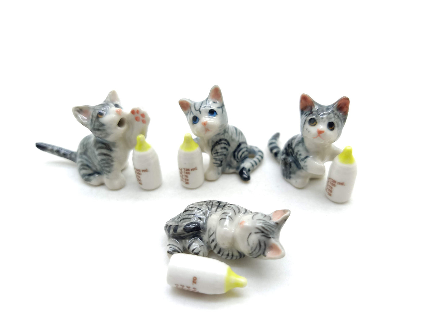 4 Kitten Cats with Milk Bottles