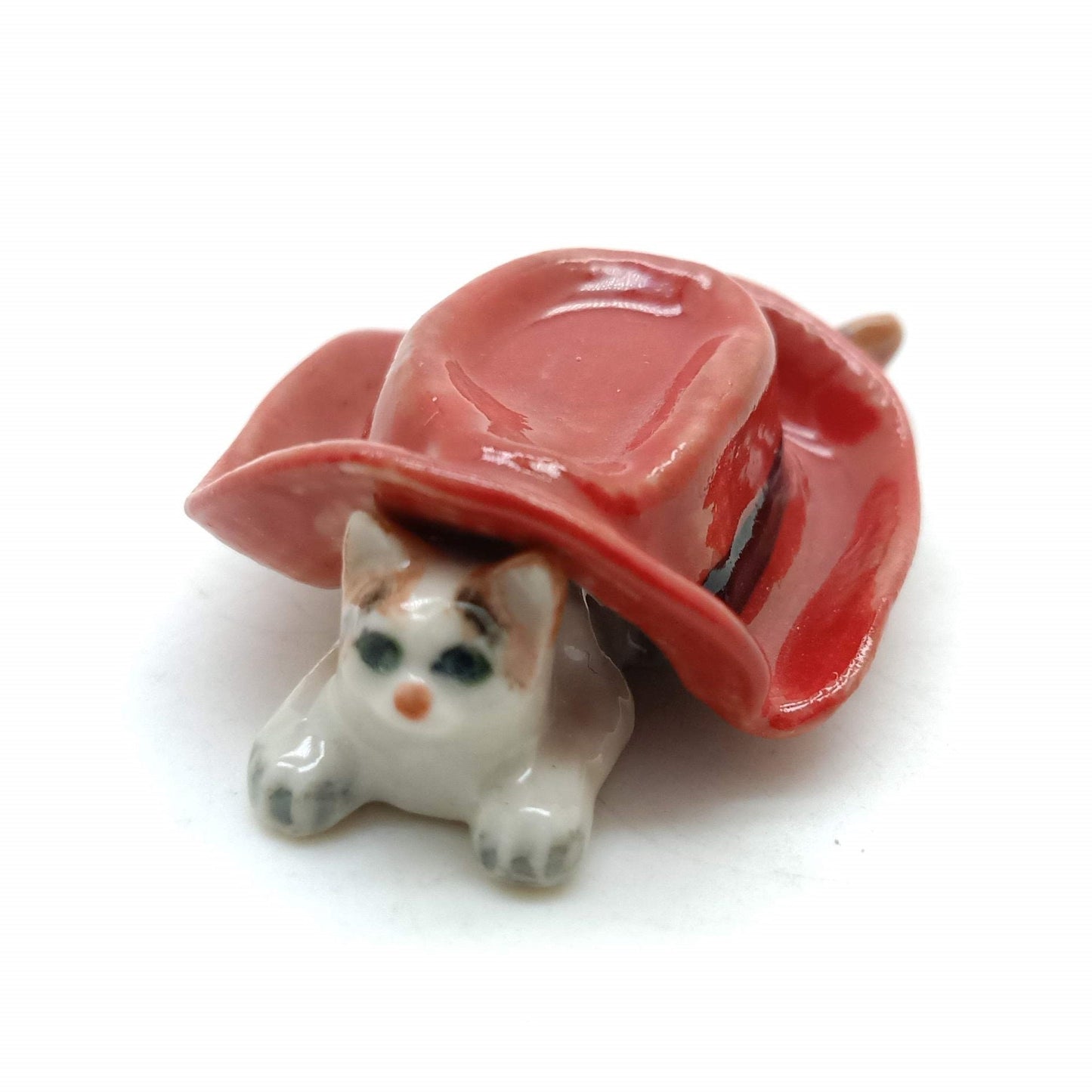 Set of 2 Kitten Cats in hat Ceramic Figurine Miniature Statue