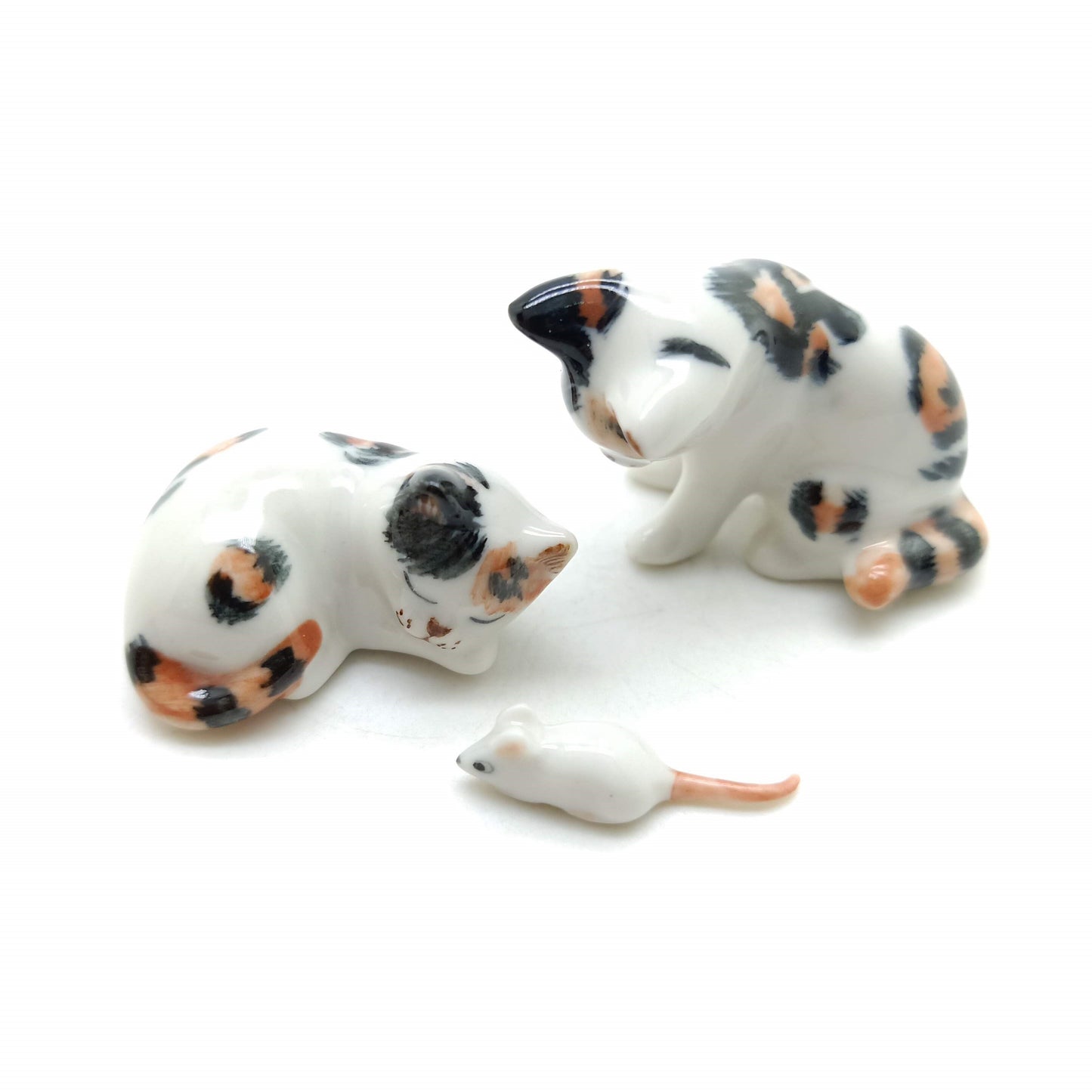 2 Calico Black and Orange on White Fur Cats with White Rat