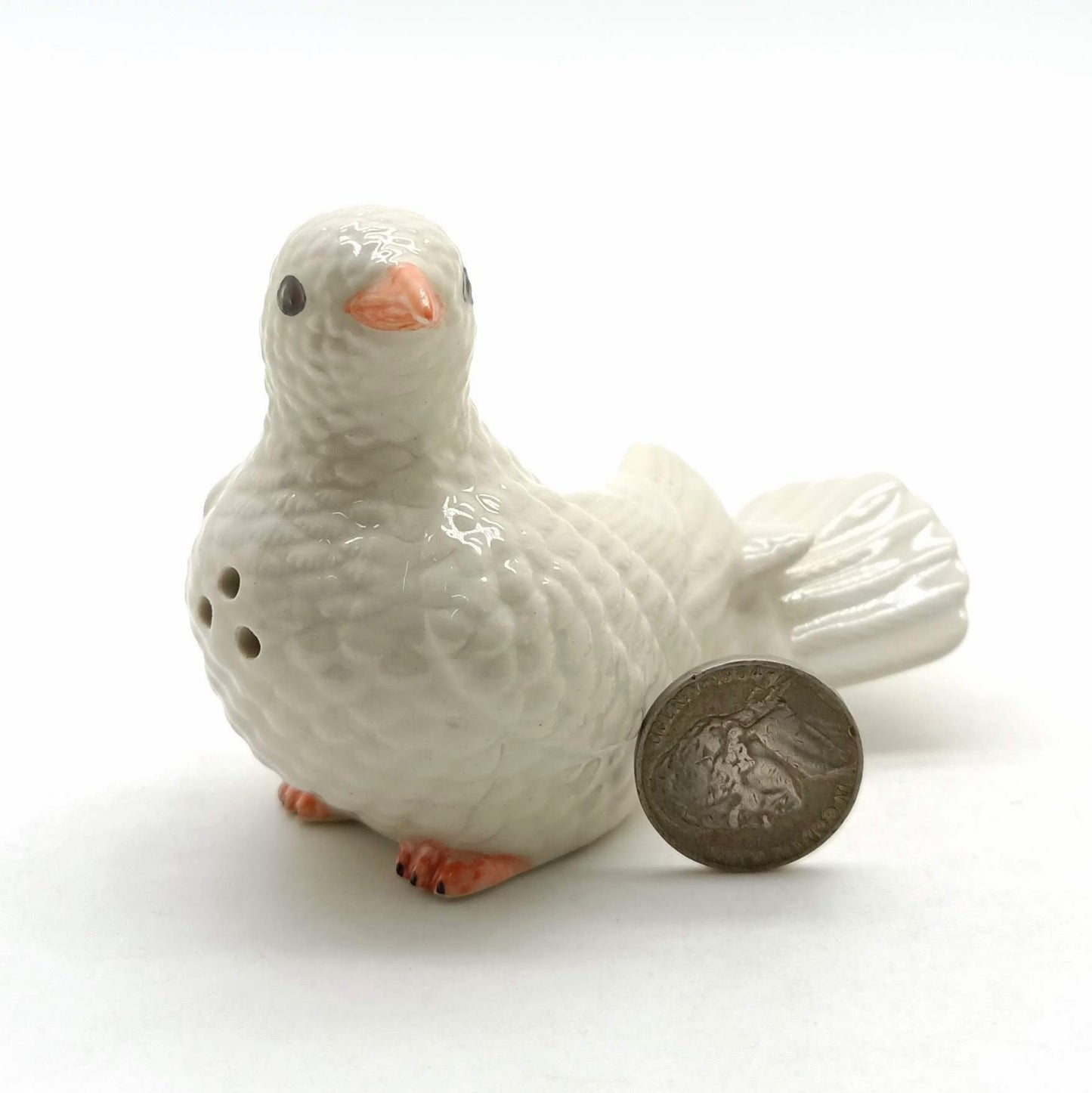 2 Pigeon Bird Figurines Ceramic Salt & Pepper Shakers