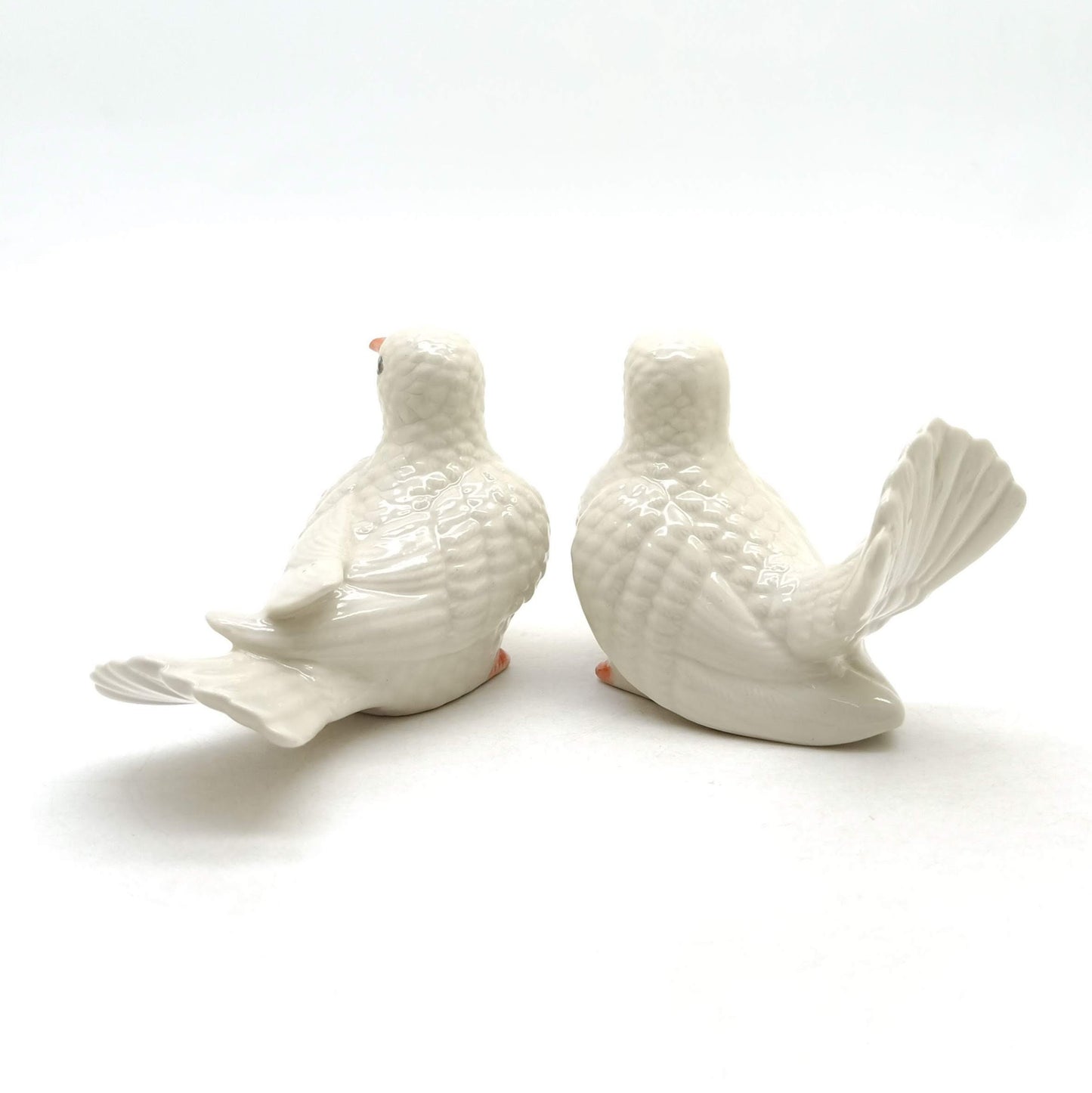 2 Pigeon Bird Figurines Ceramic Salt & Pepper Shakers