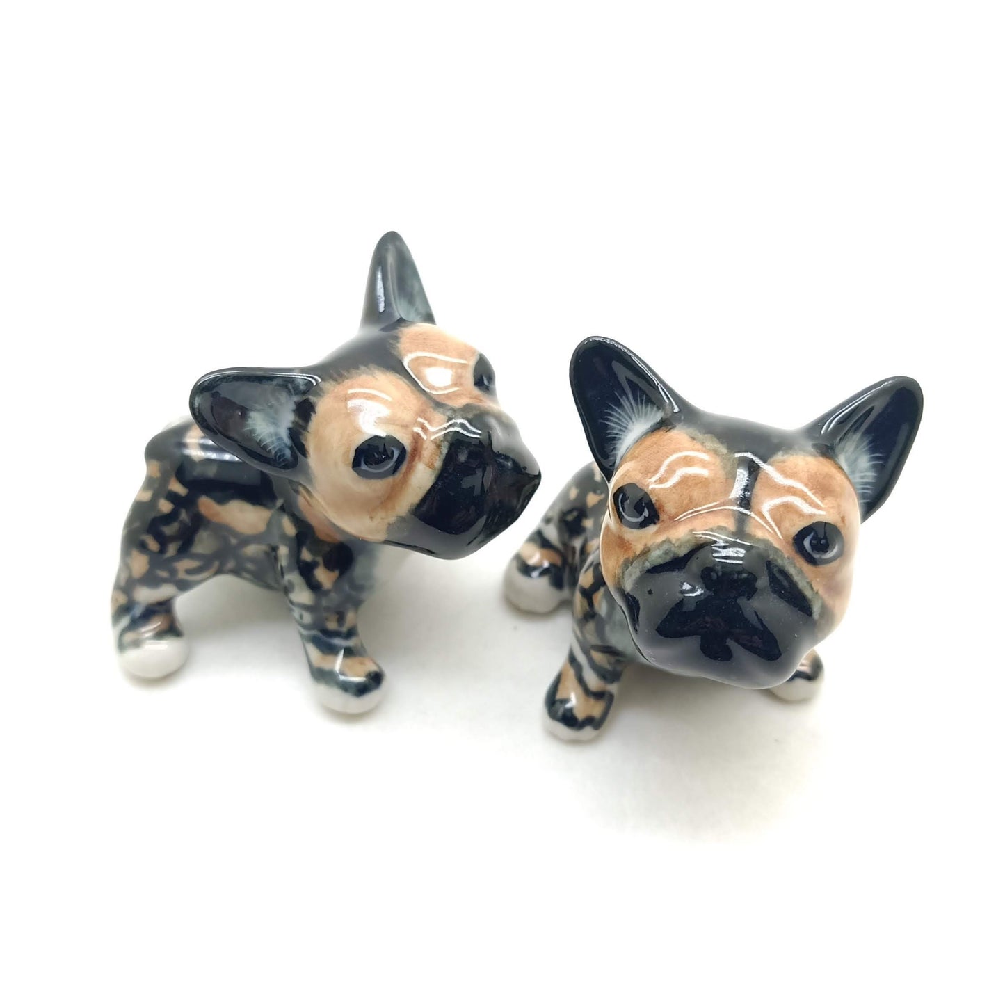 2 French Bulldogs