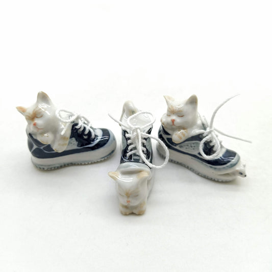 3 Cat Kitten Ceramic Figurines in Shoe Statue