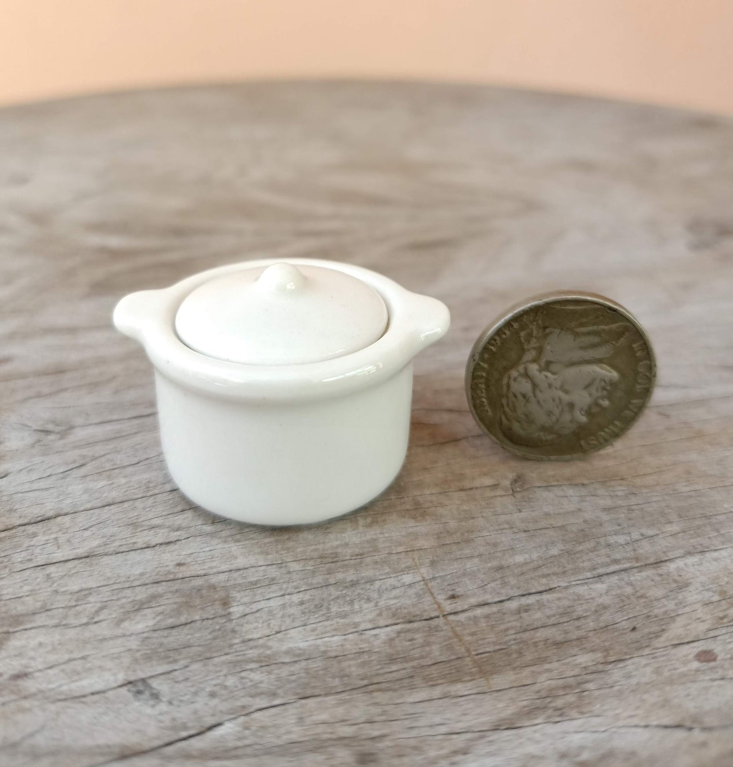 3 Pot and Handle Pot Dollhouse Miniature Ceramic White Kitchen Set