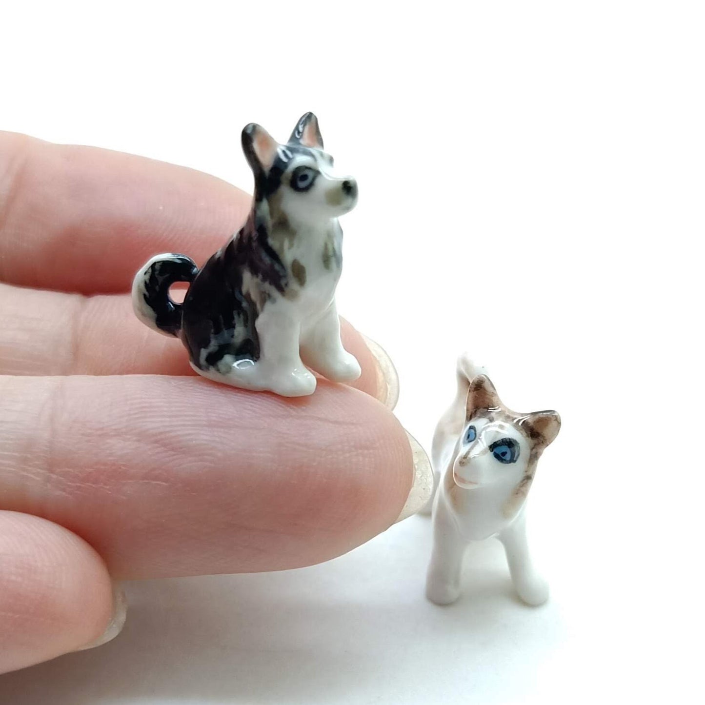 Set 2 Tiny Siberian Husky Alaskan Malamute Dog Ceramic Figurine Miniature