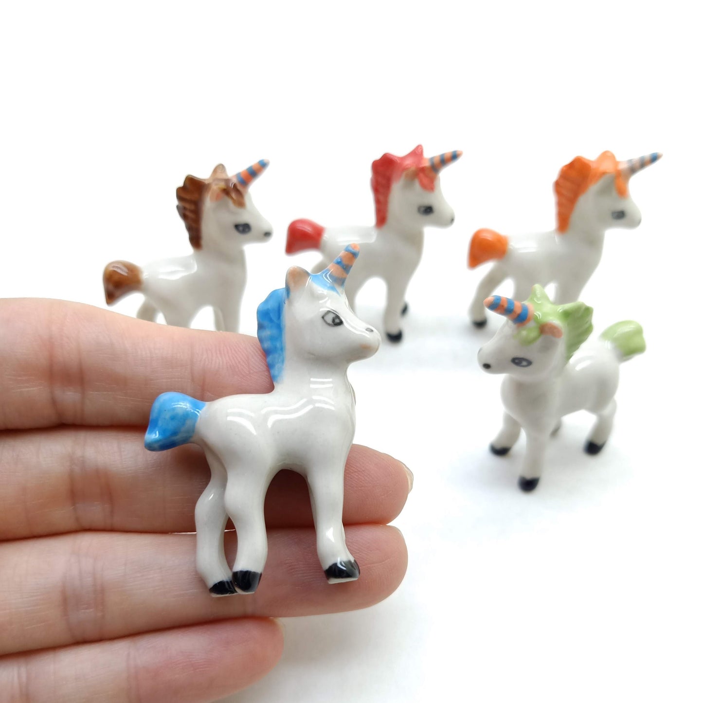 5 Tiny Unicorns