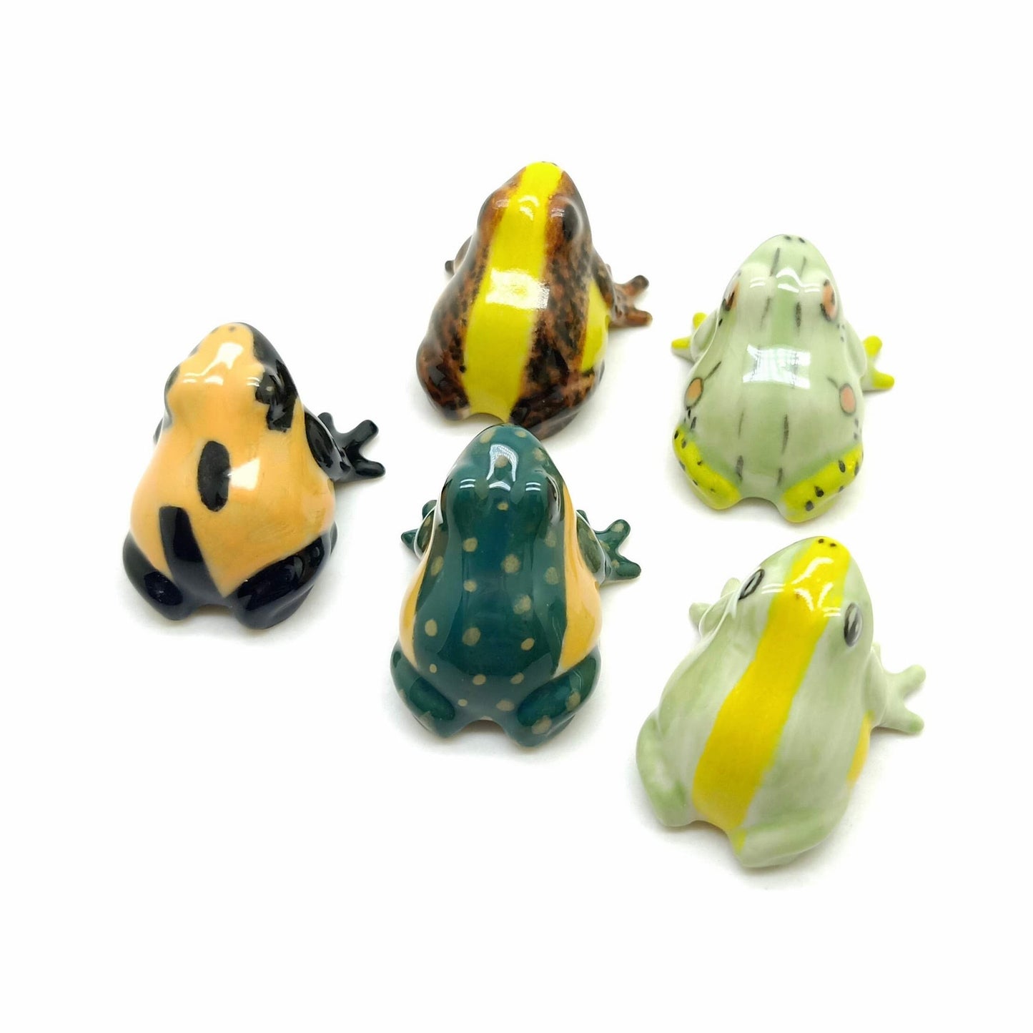 5 Frogs Figurines