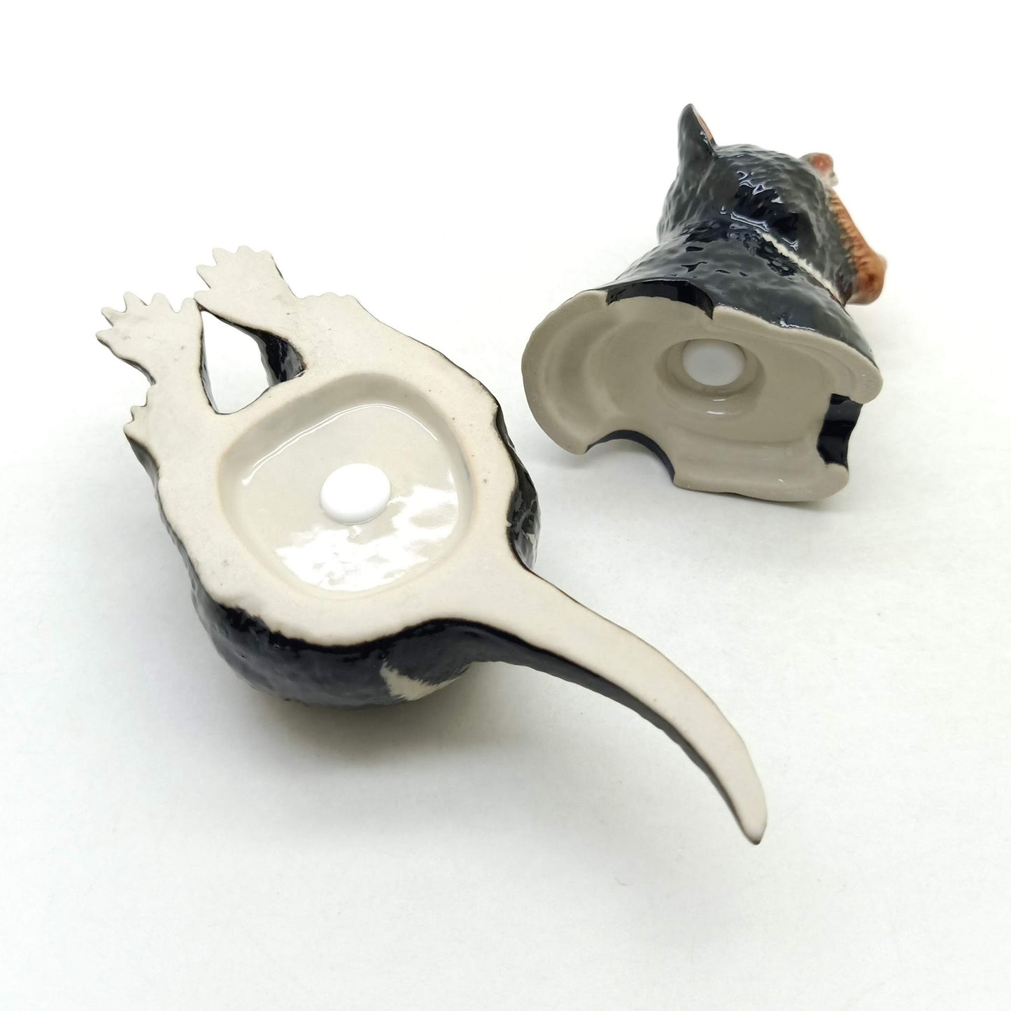 Tasmanian Devil Bear Ceramic Figurine Salt & Pepper Shakers Statue