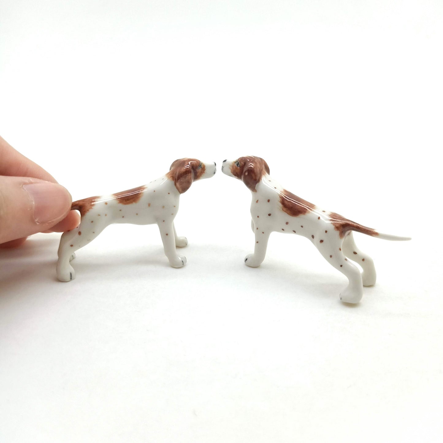 Set of 2 English Pointer Dog Ceramic Figurine Animal Miniature Statue