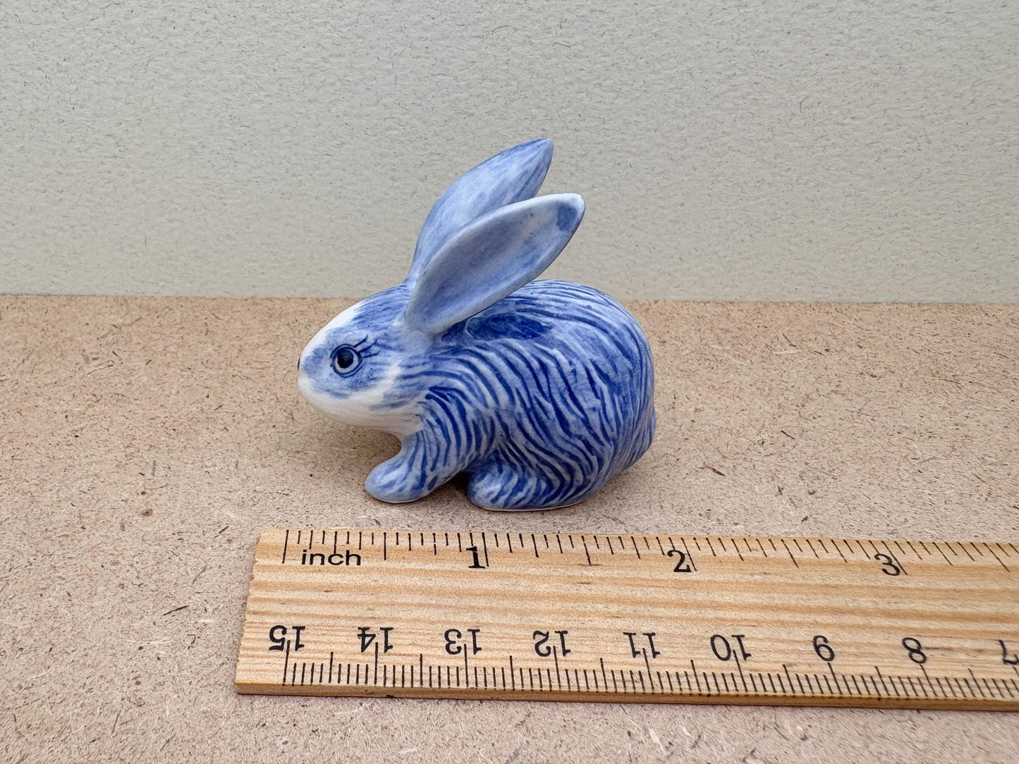 Hand-Painted Ceramic Rabbit Figurine: Blue Willow Style