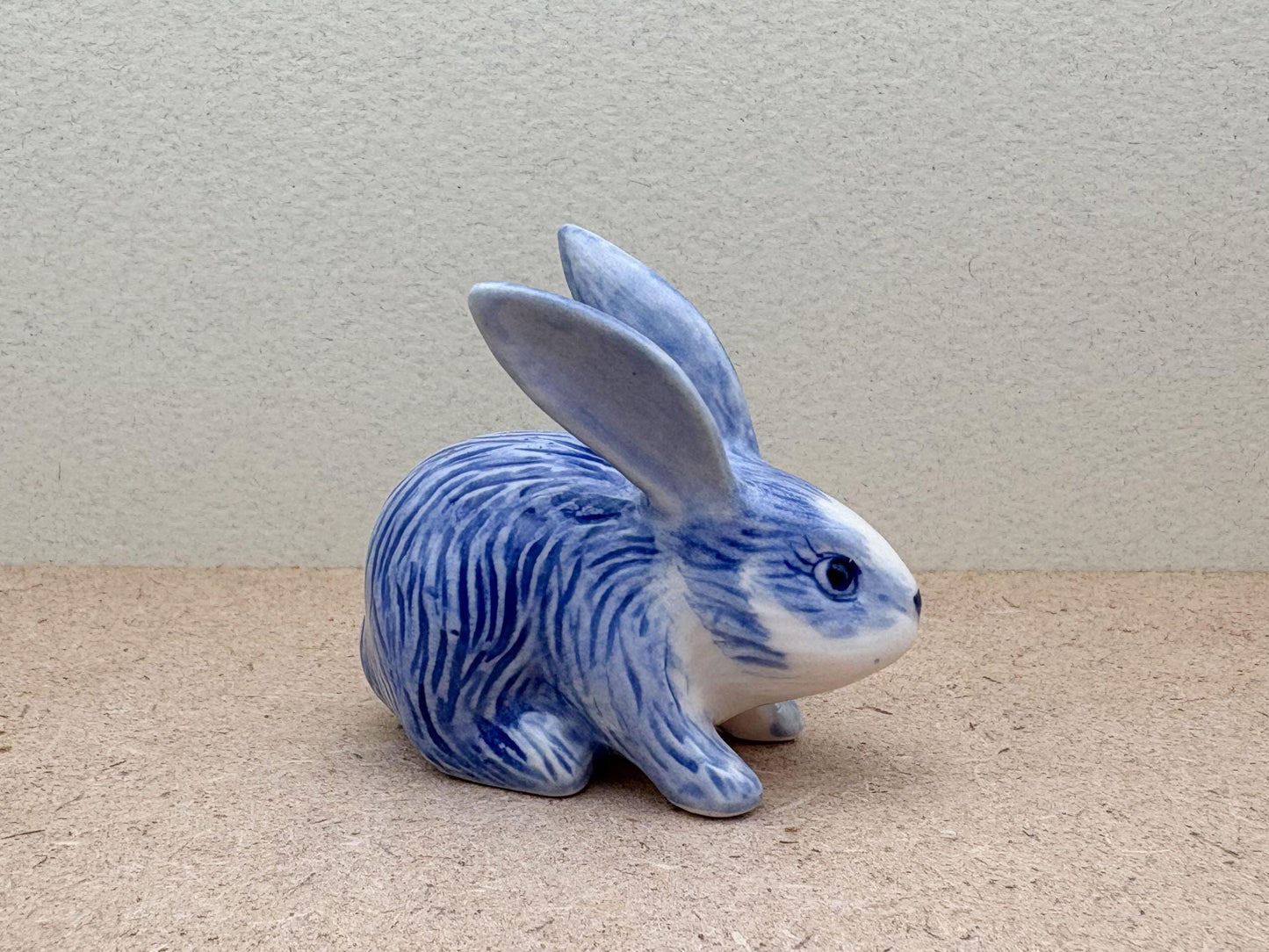 Hand-Painted Ceramic Rabbit Figurine: Blue Willow Style