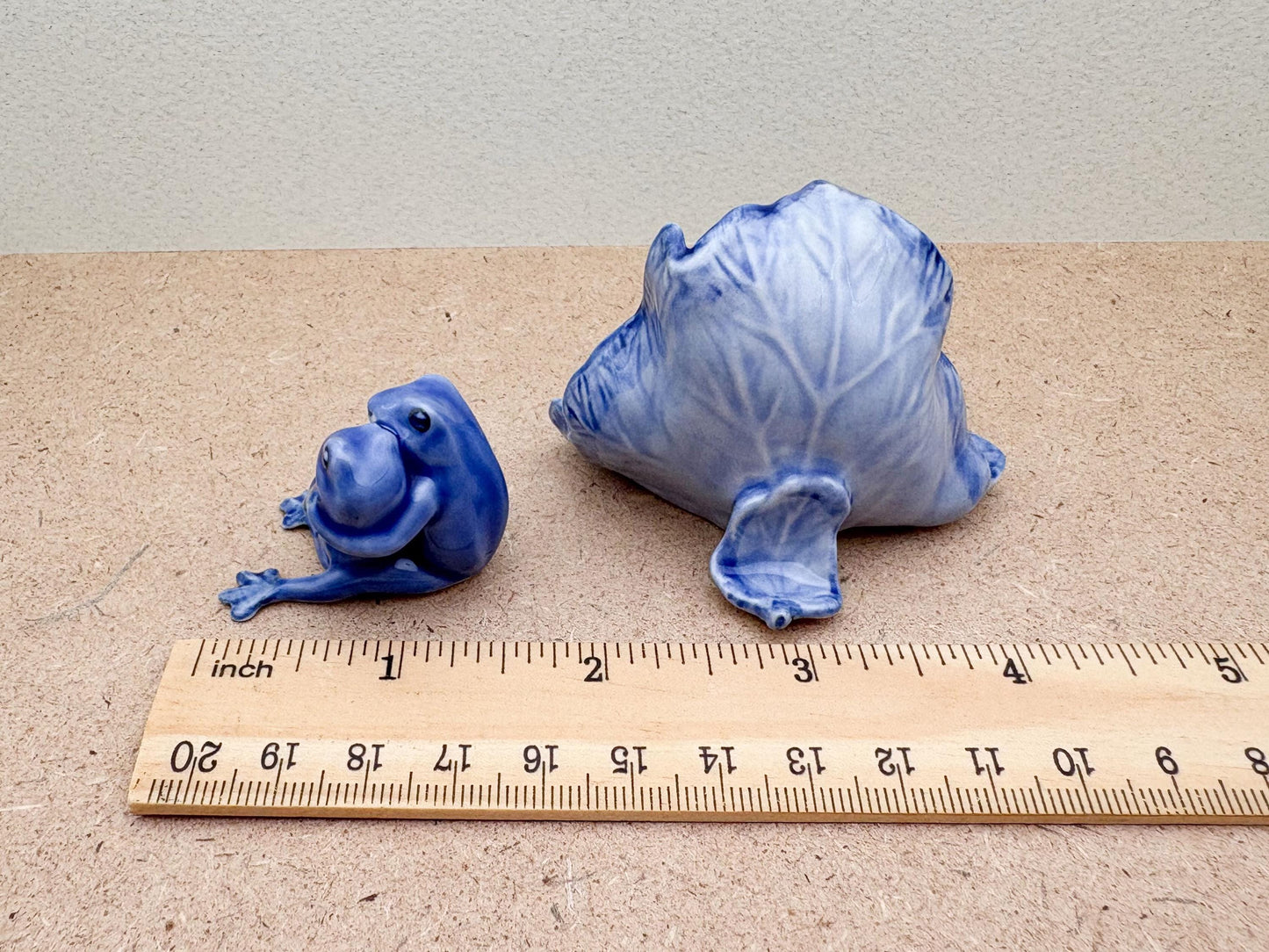 Blue Frog Couple