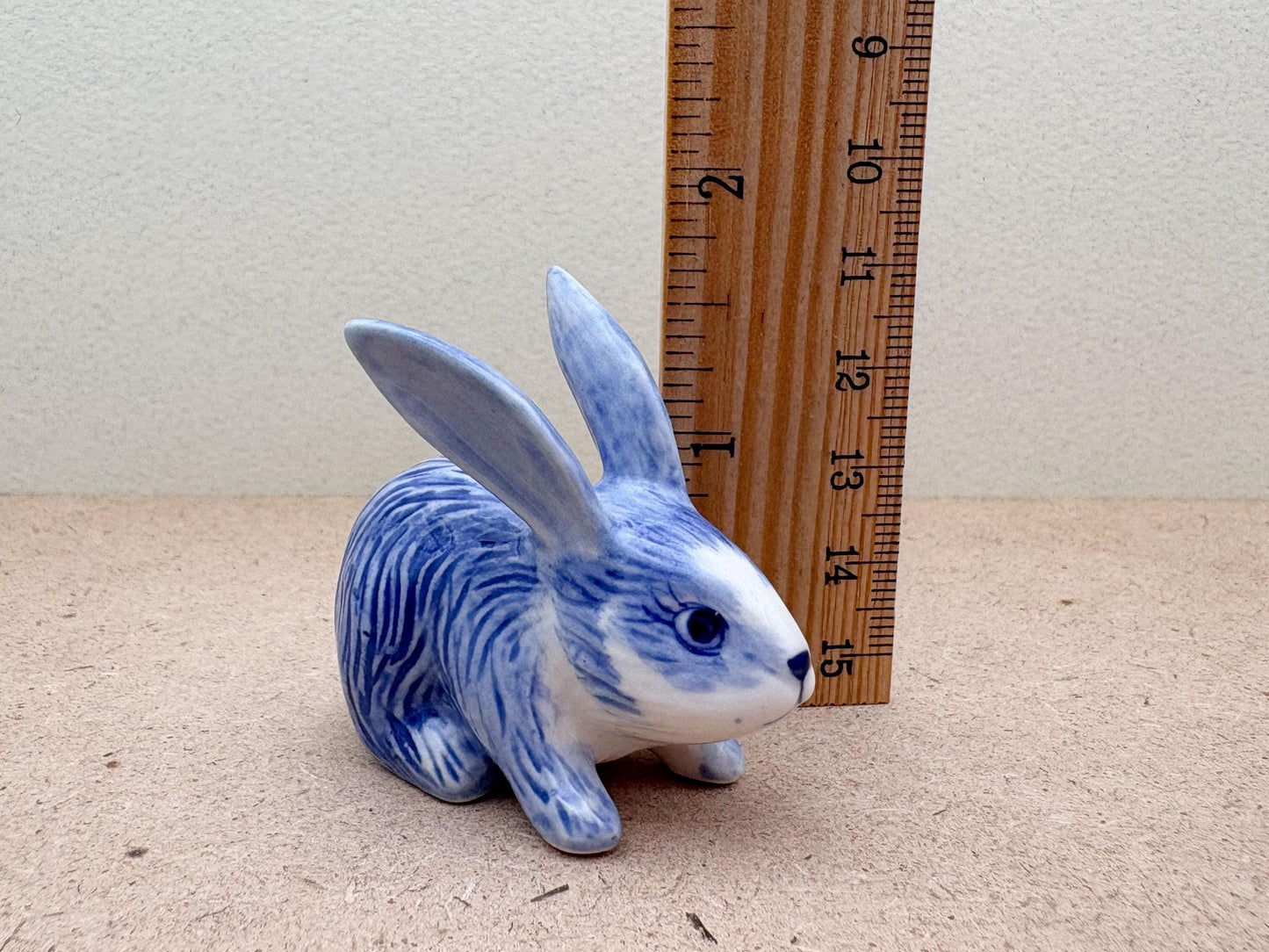 Hand-Painted Ceramic Rabbit Figurine: Blue Willow Style