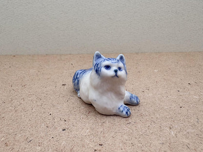 Handcrafted Blue & White Porcelain Cat Figurine: Collectible Ceramic Kitty