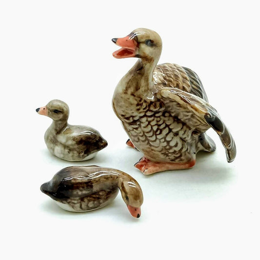 3 Wild Geese Bird Figurine Ceramic Brown Statue
