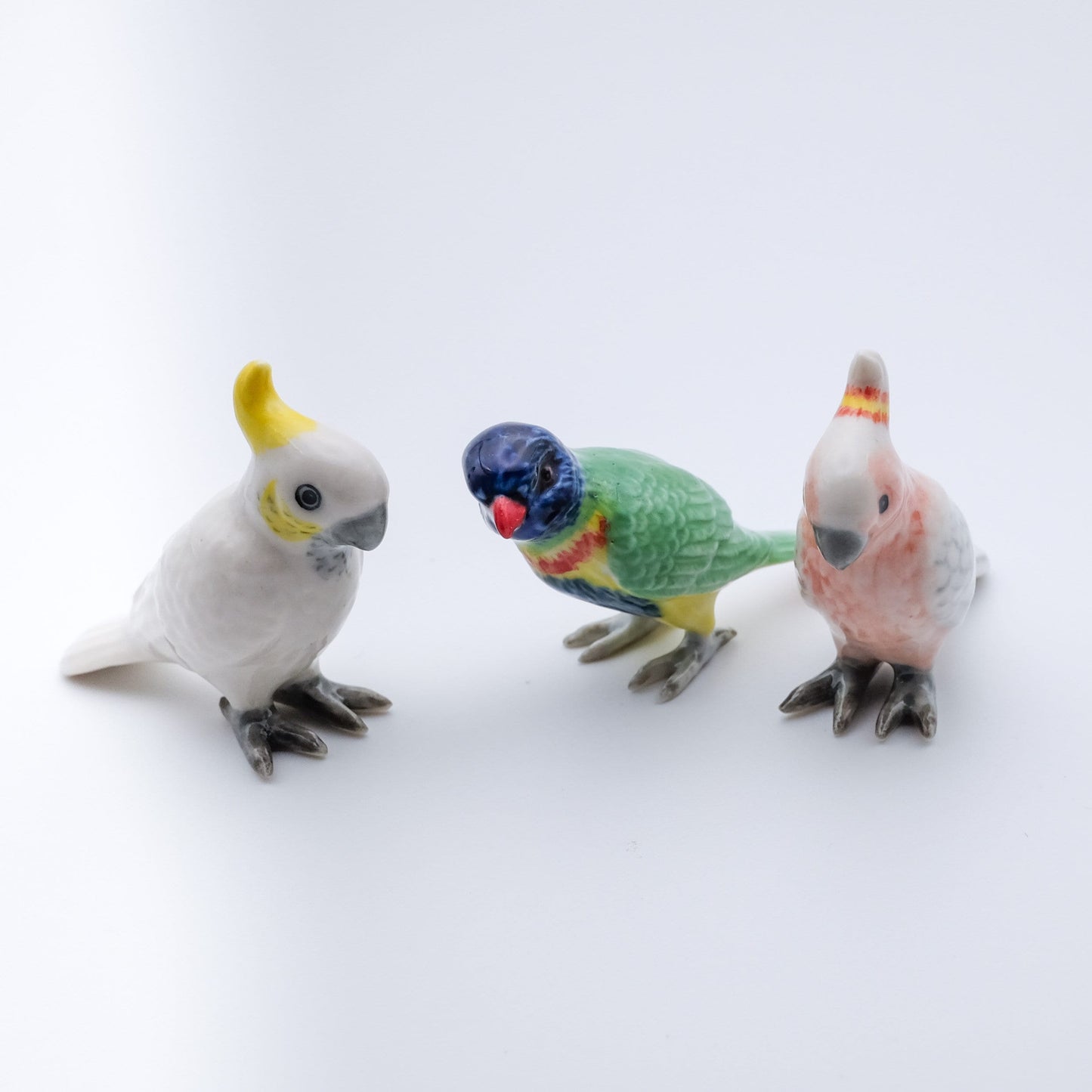 Galah Rose-Breasted Cockatoo, White Sulphur-Crested Cockatoo, Rainbow Lorikeet, Parrot Ceramic Bird Figurines Statue